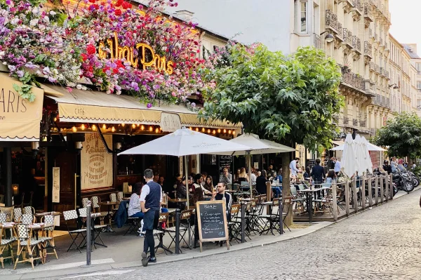 bistrot near the opera garnier