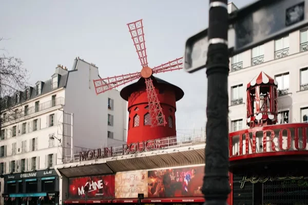 moulin rouge main entrance